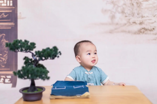 巴音郭楞蒙古三个月宝宝抬头不稳 巴音郭楞蒙古三个月宝宝抬头不稳